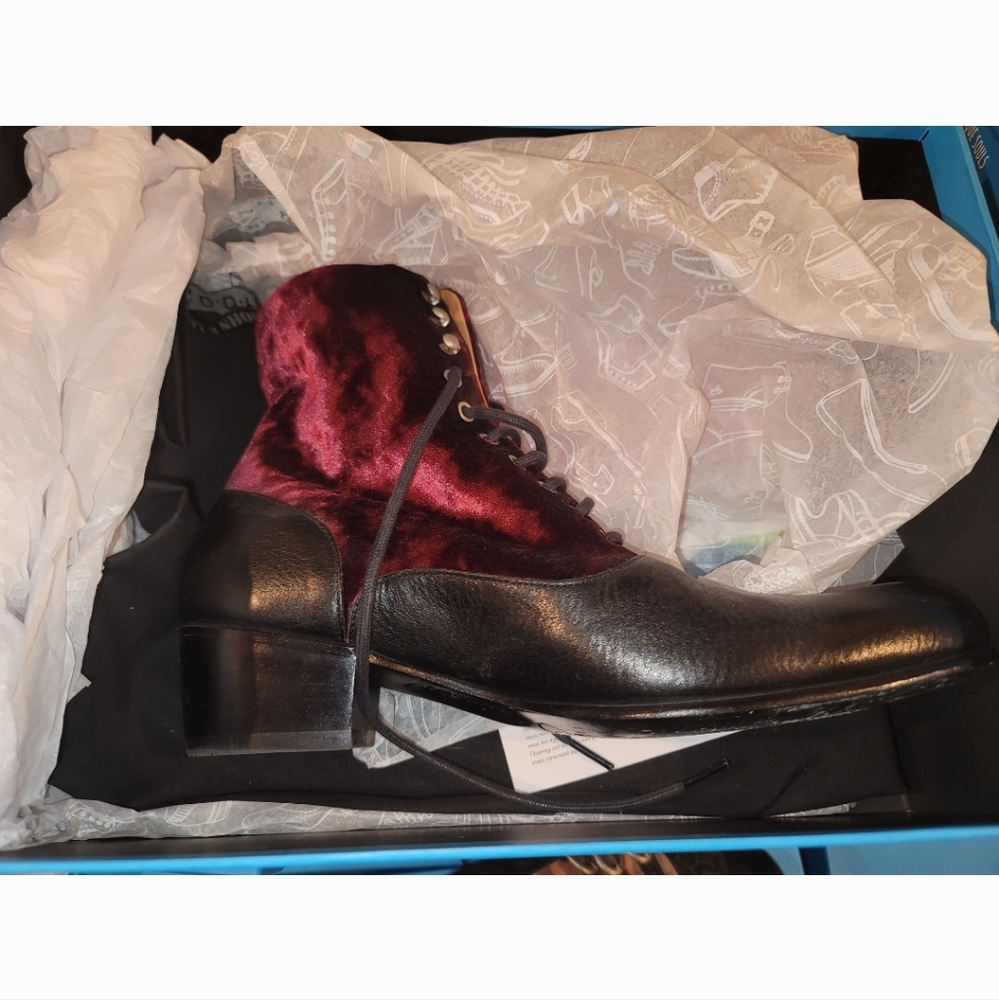 Fluevog Eugene Purple Velvet Lace Up Boots (9.5)